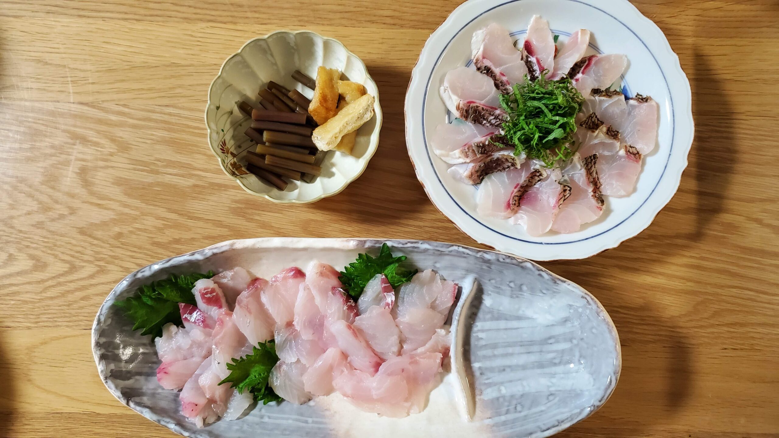 大きな鯛の炙りは皮が硬く 天ぷらはフワフワ感が美味でした 釣りしタイラバ